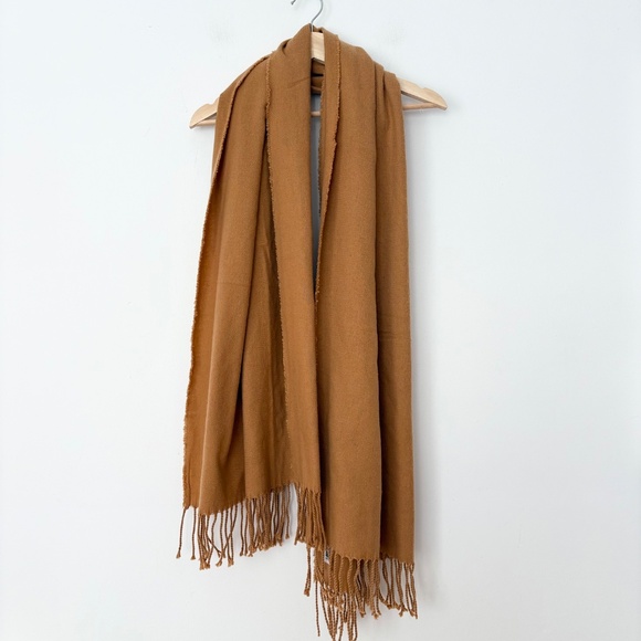 Reclaimed vintage tan knit fringe scarf - Picture 3 of 5